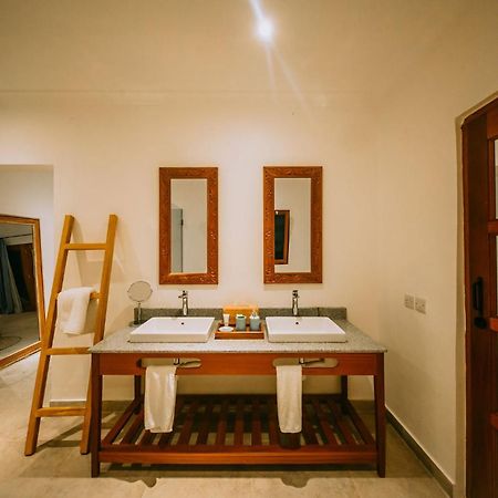 Kivuli Beach Resort Paje Kültér fotó