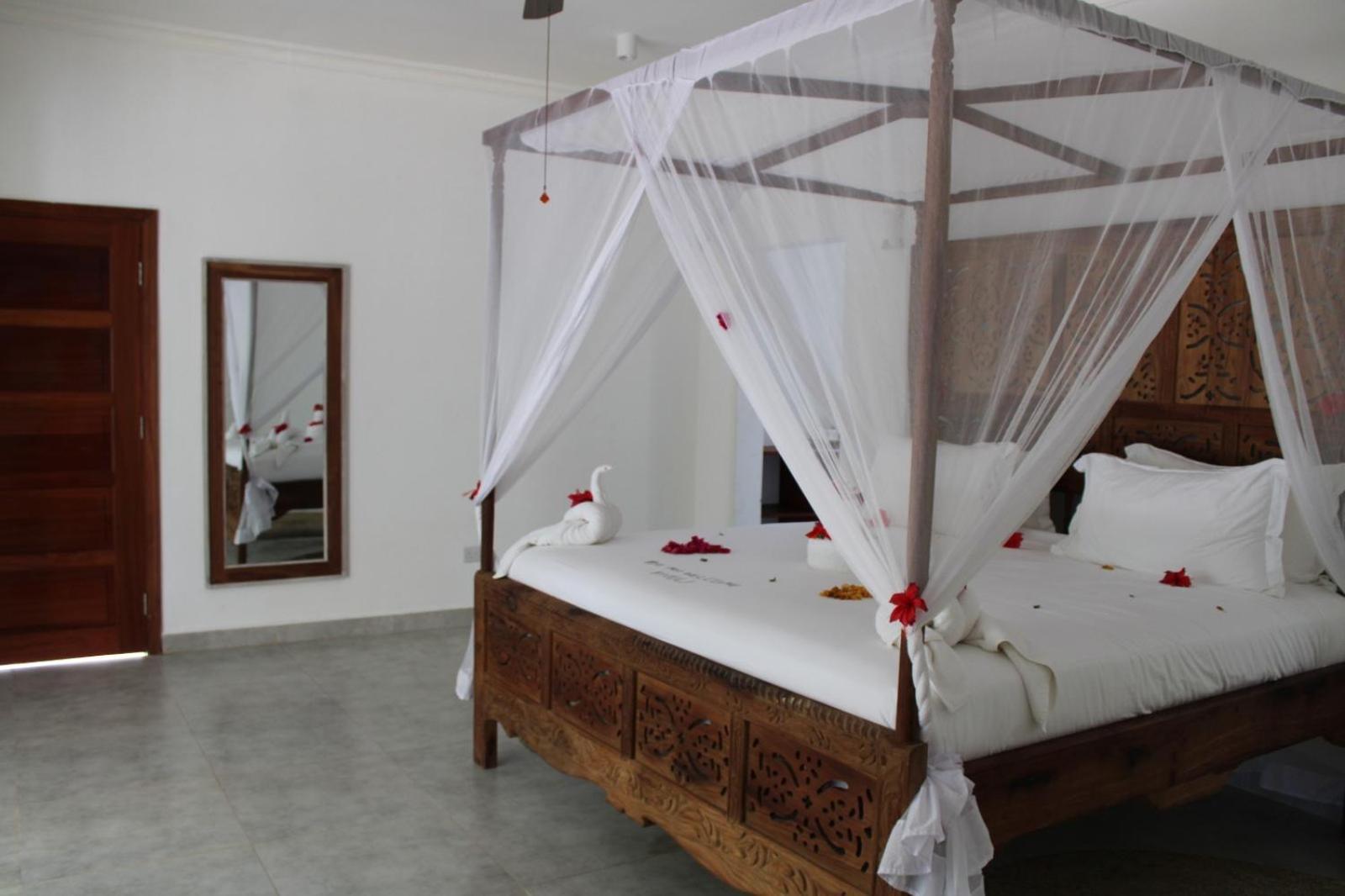 Kivuli Beach Resort Paje Kültér fotó