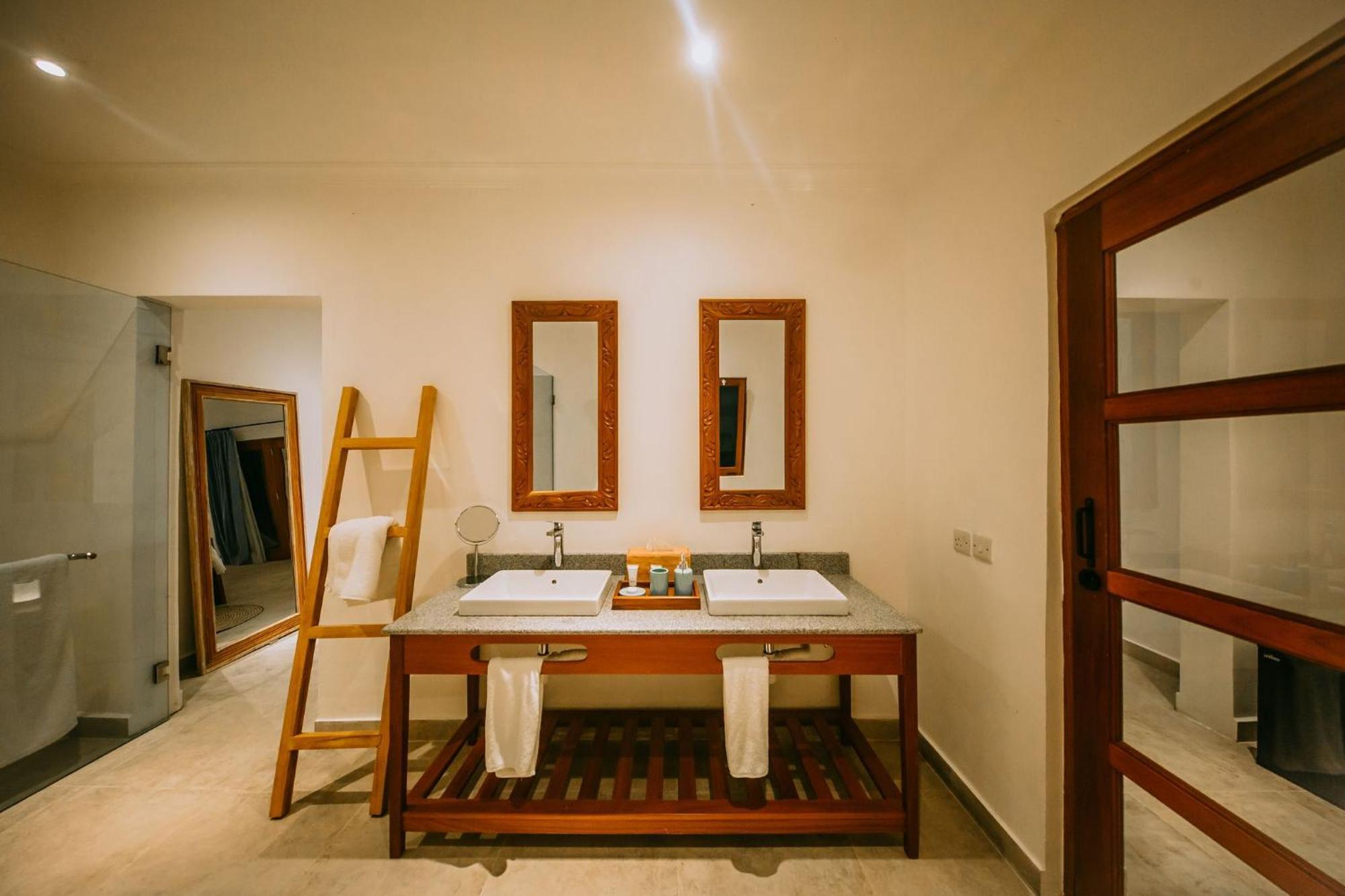 Kivuli Beach Resort Paje Kültér fotó